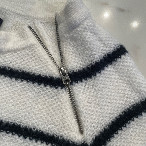 Abercrombie Pullover Crewneck Zipper Sweater - Picture 3 of 4